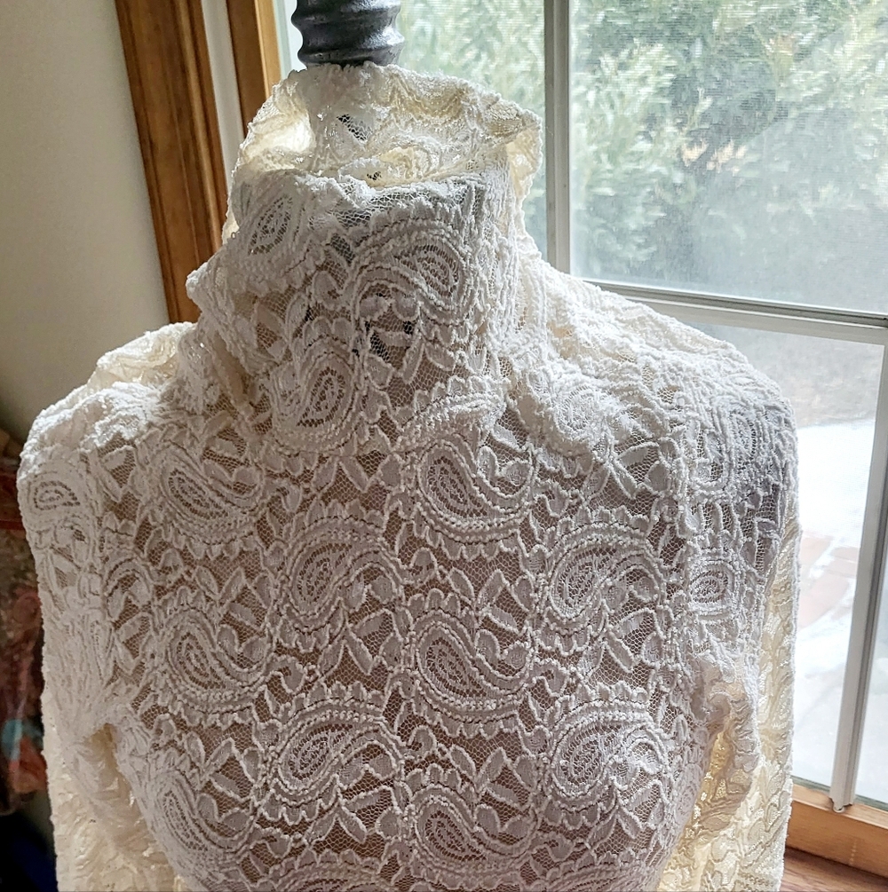 Karen Kane Cream Lace Top